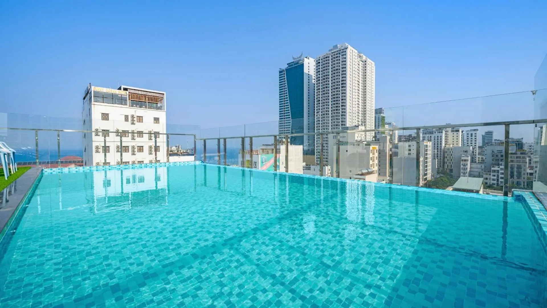 ****  Sea Near Me Hotel Danang Vietnam